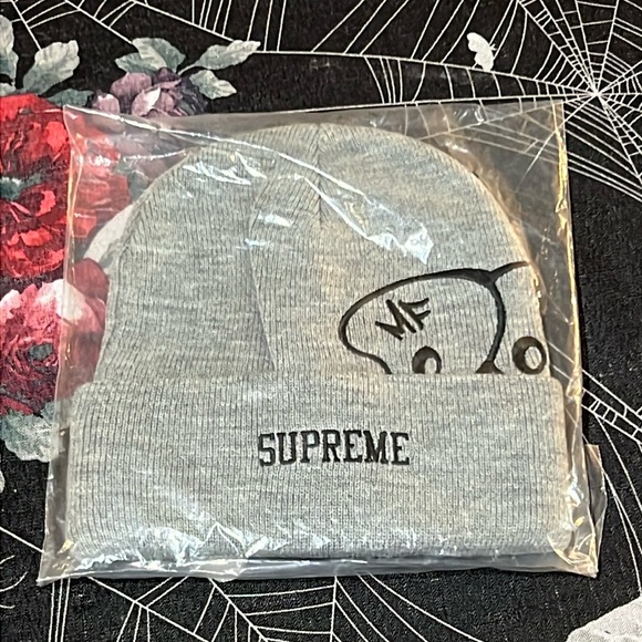 Supreme Other - NWT FW23 SUPREME NEW YORK x MF DOOM LOGO BOGO HEATHER GREY BEANIE KNIT HAT RARE